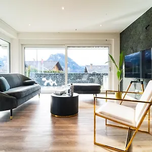 Oba‘doba Falke Apartment